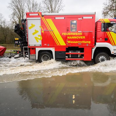 Leichtsinnige Schwimmer:innen oder Kanu-Fahrer:innen sorgen bei den Hochwasser-Einsatzkräften für Fassungslosigkeit. 