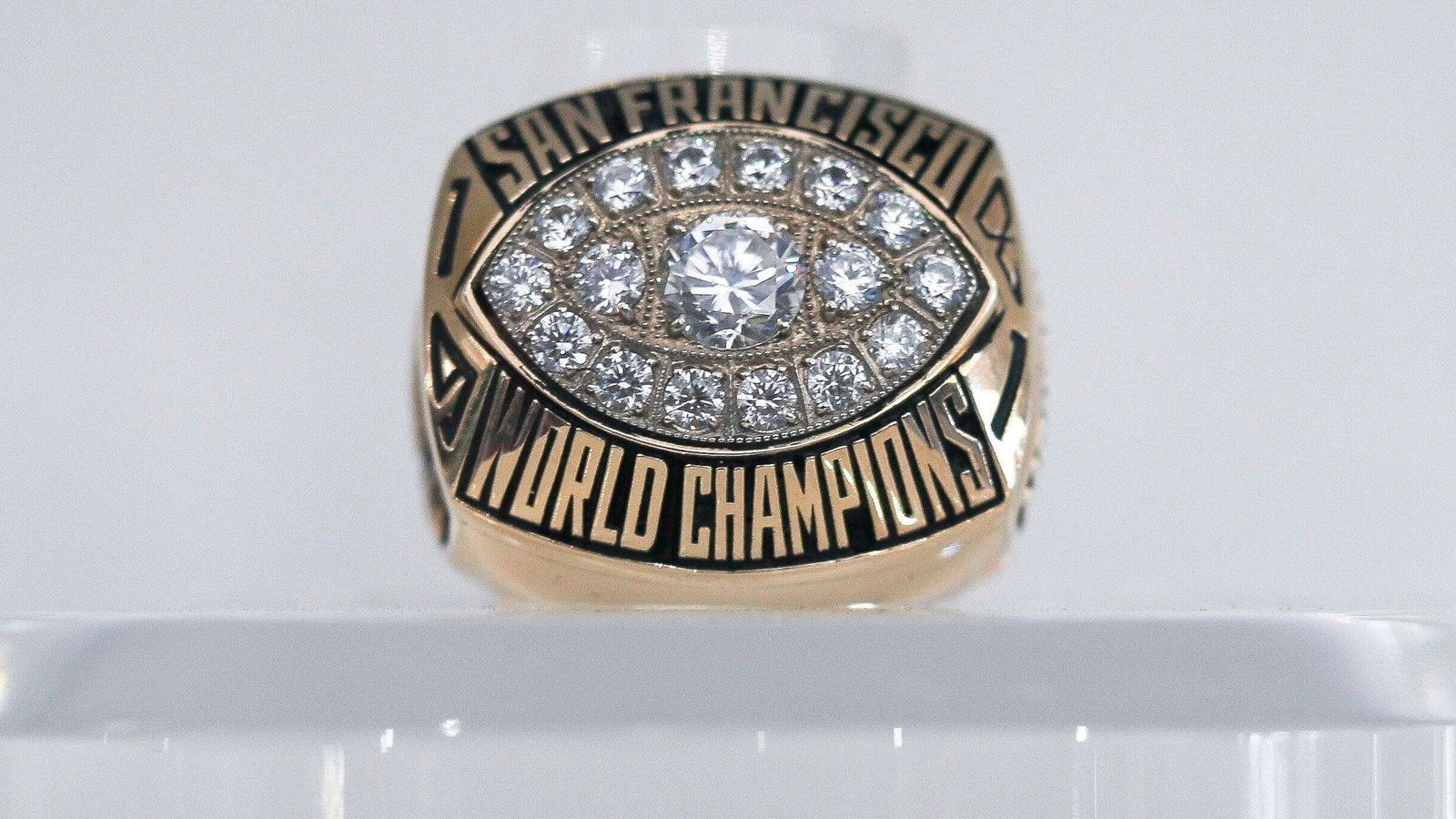 
                <strong>Super Bowl XVI: San Francisco 49ers vs. Cincinnati Bengals</strong><br>
                Zwei Siege für die San Francisco 49ers. In der 23. Ausgabe des Super Bowls im Januar 1989 schlug das Team von Westküste die Cincinnati Bengals mit 26:21, in der Regular Season mit 21:3.
              