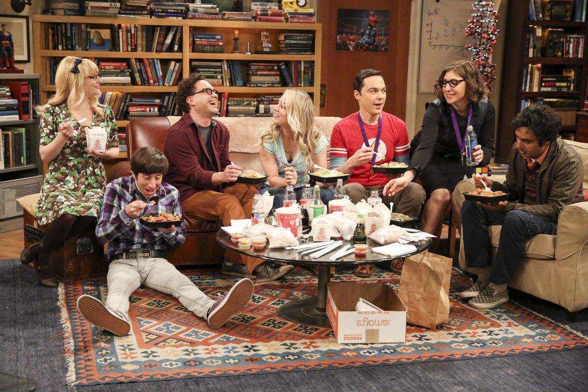 (v.l.n.r.) Bernadette (Melissa Rauch); Howard Wolowitz (Simon Helberg); Leonard Hofstadter (Johnny Galecki); Penny (Kaley Cuoco); Sheldon Cooper (Jim Parsons); Amy Farrah Fowler (Mayim Bialik); Raj...