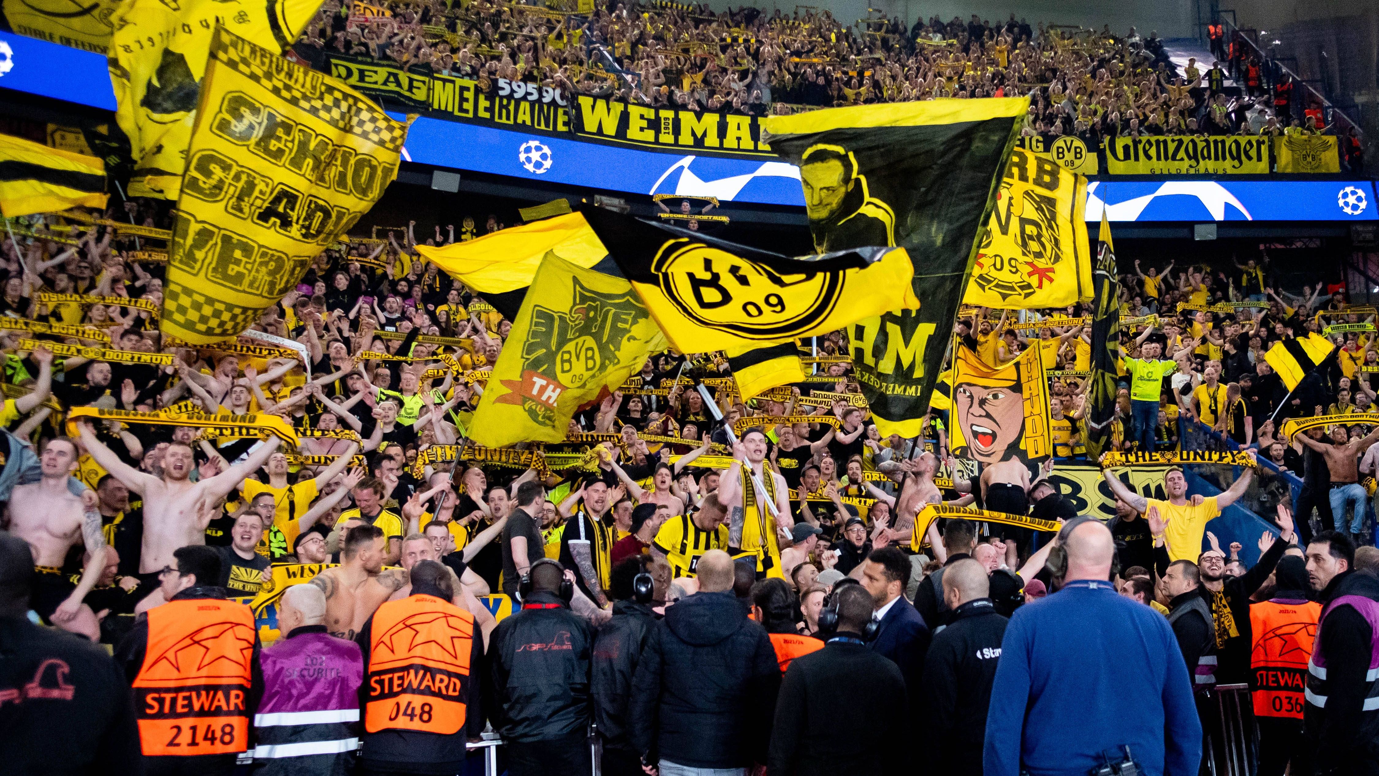 <strong>Die Fans</strong><br>Schaffen die BVB-Fans es, ihre Emotionen und ihre Gefühle lautstark auf die Mannschaft zu übertragen, geht vielleicht etwas. Auch wenn der Gegner übermächtig scheint und die Chancen auf dem Papier eher schlecht stehen.