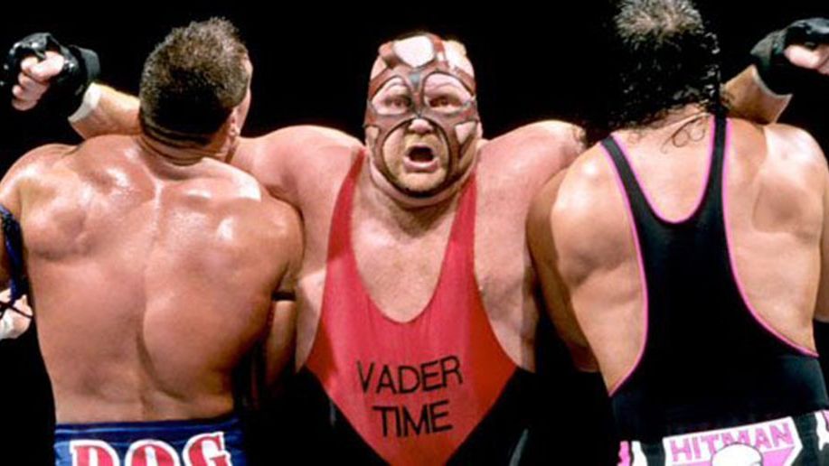 <strong>Leon White</strong><br>
                "It's Vader time"! Mit seinem Ringnamen "Vader" oder "Big Van Vader" begeisterte Leon White die Wrestling-Fans. Zuvor spielte der fast 207 Kilogramm schwere White auch in der NFL. 1978 wurde er von den Los Angeles Rams in der dritten Draft-Runde gezogen und spielte sogar in seiner zweiten Saison in einem Super Bowl gegen die Steelers mit. Eine Verletzung zwang White dazu, seine Football-Karriere vorzeitig zu beenden.
