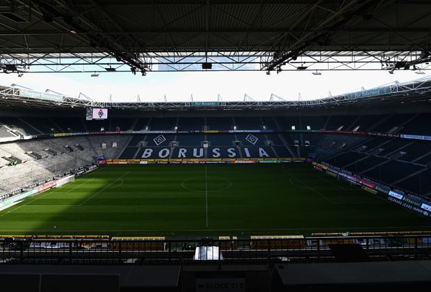 
                <strong>Platz 6: Borussia Mönchengladbach (175 Euro)</strong><br>
                Fünf Euro weniger müssen die Fans bei Champions-League-Teilnehmer Borussia Mönchengladbach bezahlen. 171 Euro kostet es, wenn man die Elf vom Niederrhein in 17 Spielen begutachten möchte.
              