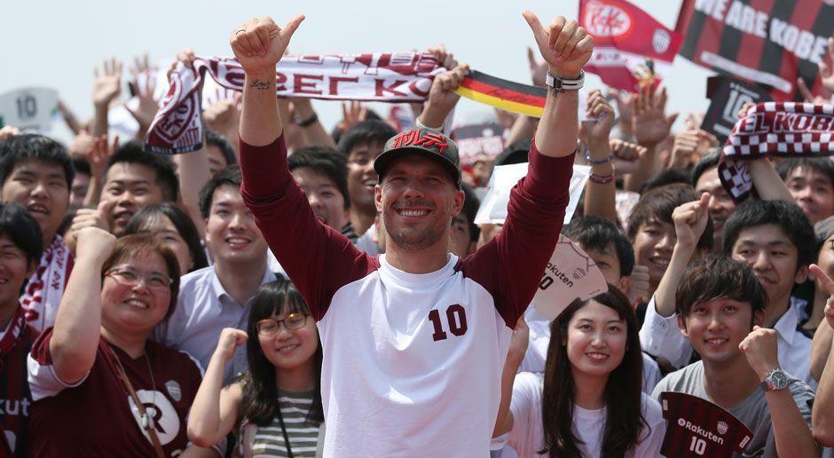 
                <strong>Big in Japan! Lukas Podolski bei Kobe vorgestellt</strong><br>
                "Wenn man so empfangen wird, ist es immer schön. Da ist man stolz", sagte Podolski, der während seiner zweieinhalb Jahre in Fernost 20 Millionen Euro verdienen soll. 
              