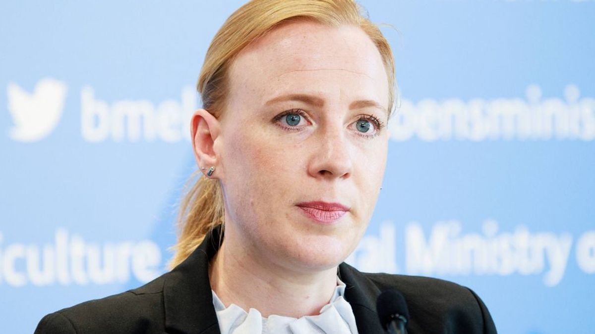 Ariane Kari, erste Bundestierschutzbeauftragte, verliert ihren Posten nach zwei Jahren.