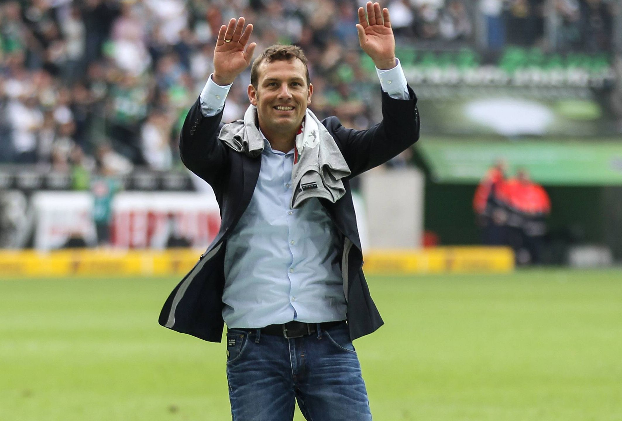 
                <strong>Platz 10: Markus Weinzierl (FC Augsburg) - PPS: 1,31</strong><br>
                Markus Weinzierl geht nun in seine vierte Saison mit dem "FCA" und kommt dabei auf eine beachtliche Punkte-Ausbeute von 1,31 Zählern im Schnitt pro Spiel. Der 40-Jährige trainierte bisher keinen anderen Bundesligisten als die Augsburger.
              