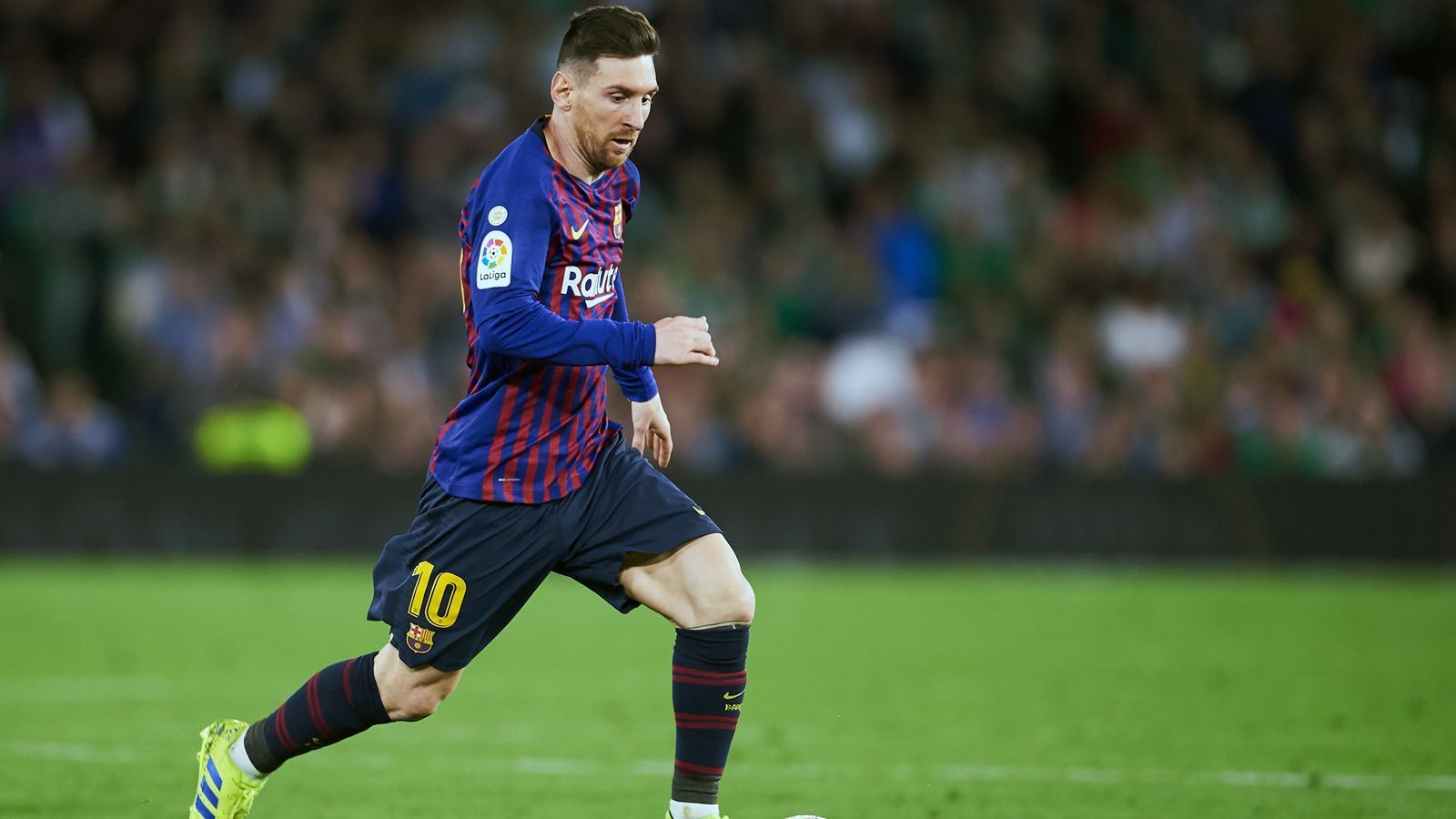 
                <strong>Platz 1 - Lionel Messi (FC Barcelona)</strong><br>
                Torvorlagen: 12Liga-Einsätze: 26Liga: La LigaLand: Spanien
              
