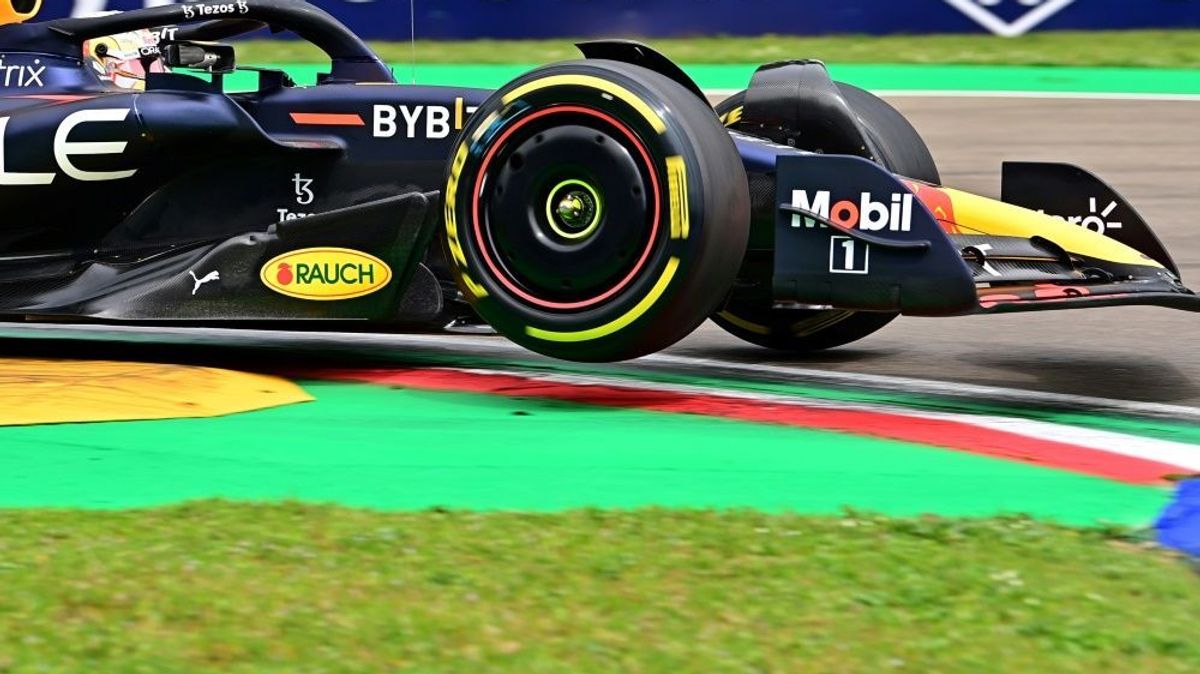 Verstappen im Sprint vorne
