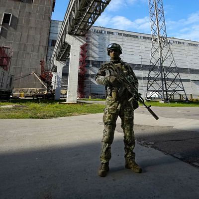 Russland nimmt einem Bericht zufolge zunehmend auch Atomkraftwerke in der Ukraine ins Visier.