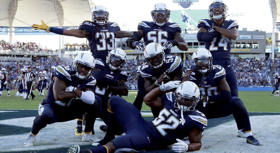 
                <strong>10. Los Angeles Chargers (Bilanz: 5-6 / Vorwoche: nicht in den Top 10)</strong><br>
                Eines davon sind die L.A. Chargers. Das Team aus Kalifornien weist zwar noch eine negative Bilanz auf, von den vergangenen sieben Spielen gewann es allerdings fünf. Da den Chiefs (6-5) im Saisonendspurt die Puste auszugehen scheint, sind die Chargers der heißeste Anwärter auf den Division-Sieg in der AFC West. Der beeindruckende 28:6-Auswärtssieg bei den Cowboys unterstreicht, dass mit Philipp Rivers und Co. definitiv zu rechnen ist.
              