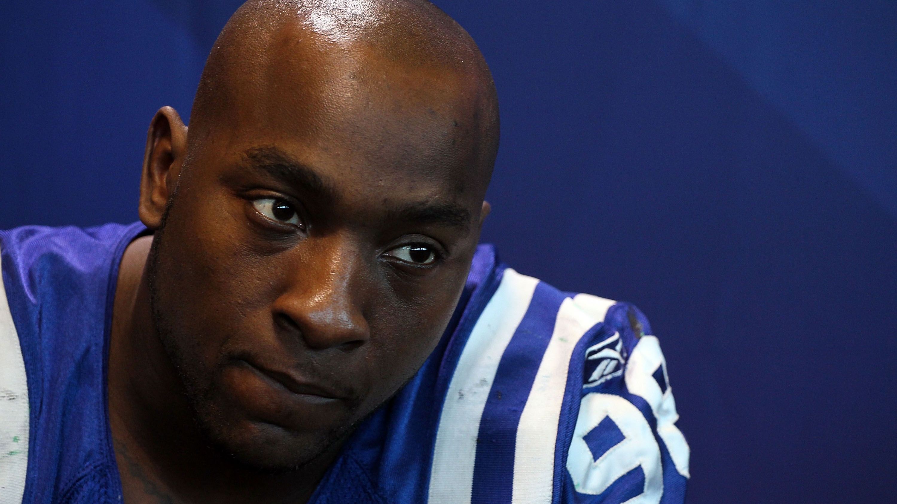 <strong>Robert Mathis</strong><br>- Position: Defensive End / Linebacker<br>- Teams: Indianapolis Colts (2003 - 2016)<br>- Größte Erfolge 1x: Super-Bowl-Sieger, 1x First-team All-Pro, 5x Pro Bowl, 3x Forced Fumbles Leader