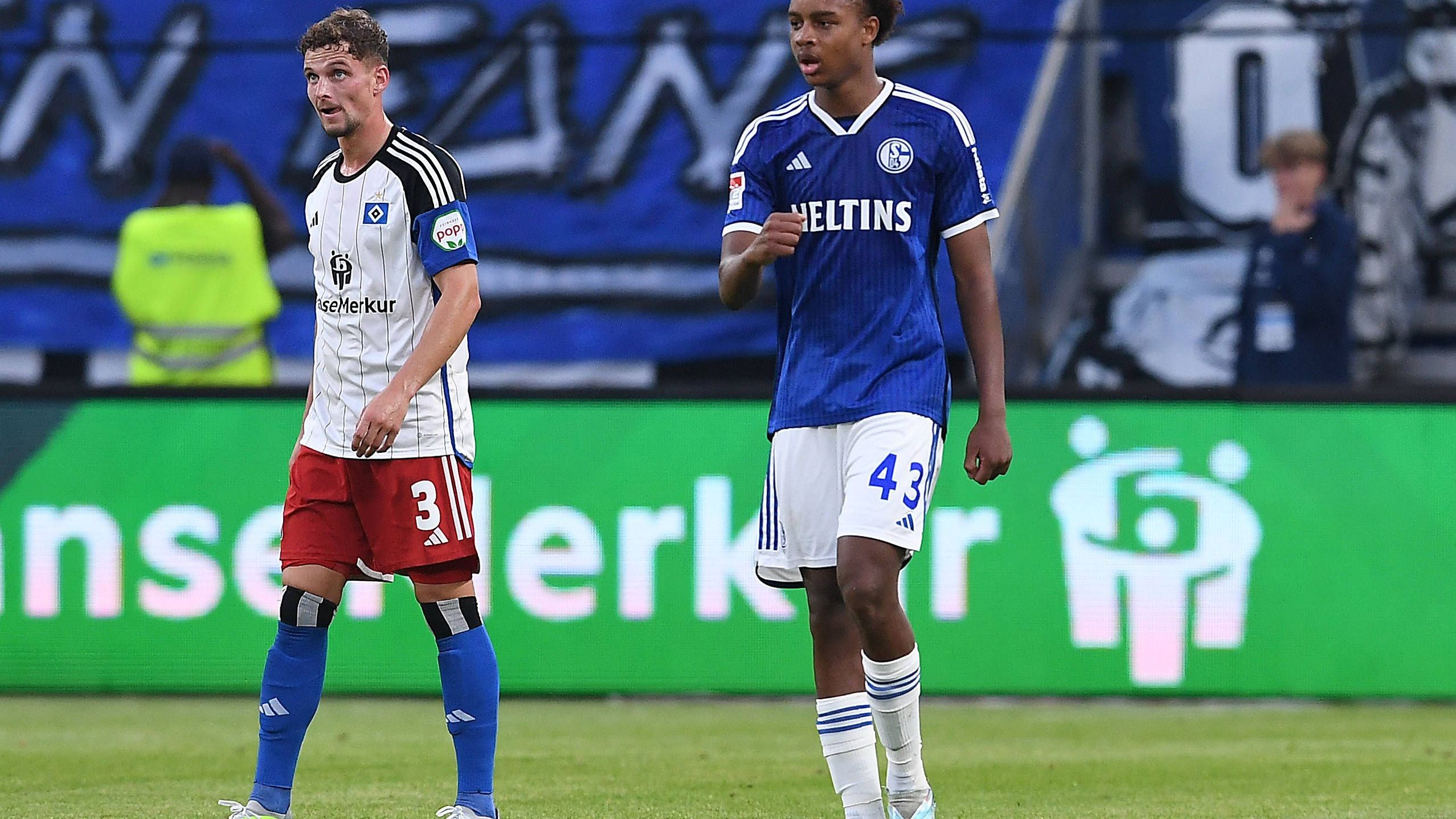 <strong>Assan Ouedraogo ( FC Schalke 04)</strong><br>Profidebüt mit 17 Jahren. Auf ihm ruhen die Schalker Hoffnungen. Vor allem die der Fans. Defensiv mit einigen Lücken, verliert anfangs gerne mal seinen Gegenspieler aus den Augen. In der 22. Minute blitzt dann aber seine Klasse auf. Lässt mit einem Haken die HSV-Abwehr aussteigen und schiebt links wie ein alter Hase zum 1:1 ein. Auch beim zweiten Tor mit schöner Bewegung beteiligt – generell weicht seine anfängliche Nervosität schnell. Nach 60 Minuten ist Feierabend – ein gutes bis sehr gutes Debüt. <strong><em>ran</em>-Note: 2</strong>