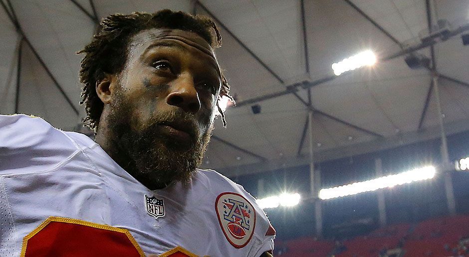 
                <strong>Eric Berry (Kansas City Chiefs)</strong><br>
                Die Kansas City Chiefs müssen den Sieg bei den New England Patriots offenbar teuer bezahlen. Eric Berry verletzte sich im letzten Viertel des Season Opener an der Achillesferse - sein Klub befürchtet einen Riss. Eine Untersuchung soll Aufschluss über die Schwere der Blessur geben. "Ich denke nicht, dass es positive Nachrichten geben wird", rechnet Head Coach Andy Reid mit dem Schlimmsten.
              