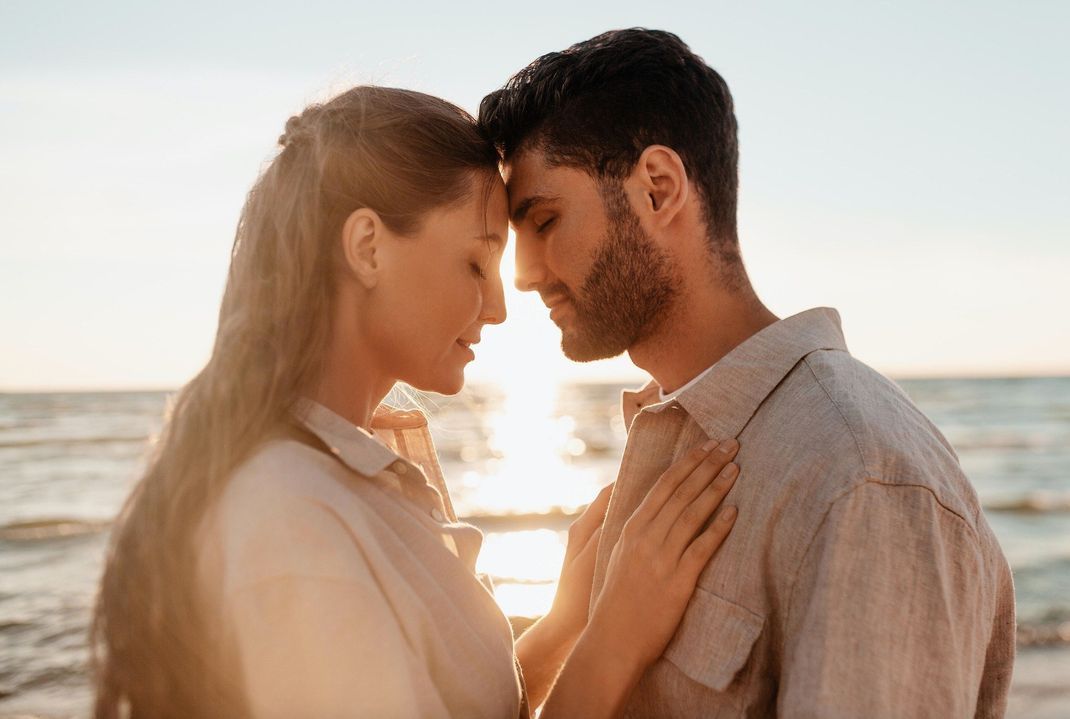Viele Paare finden sich über Dating Apps. Aber welche sind die besten?