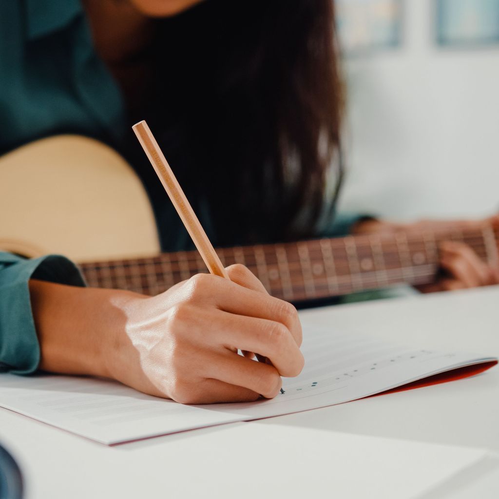 Das 1x1 des Songwritings: Schreib deinen ersten eigenen Hit!
