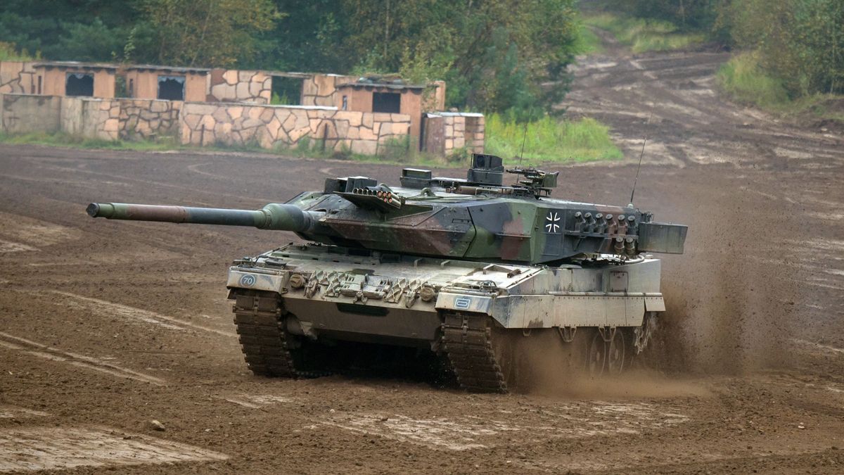 Ein Kampfpanzer vom Typ Leopard 2A6