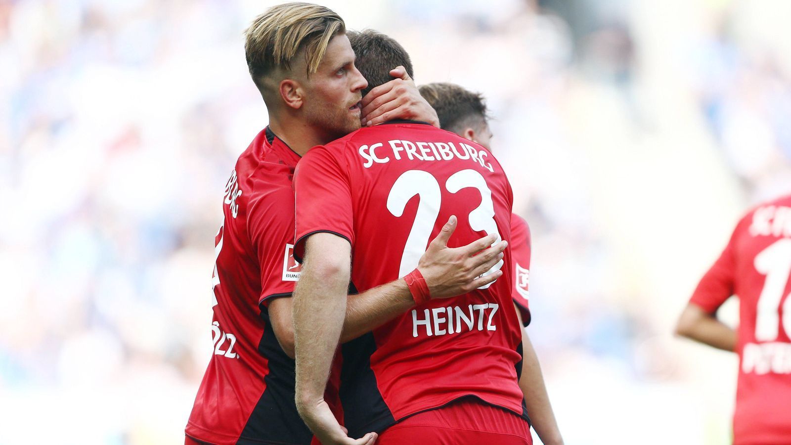 
                <strong>Platz 1 - SC Freiburg</strong><br>
                67,92 Prozent der Befragten sehen den SC Freiburg als "sympathisch" an.
              