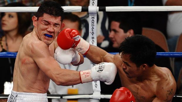 
                <strong>Manny Pacquiao vs David Diaz (2008)</strong><br>
                Nur drei Monate später folgte der Sprung ins Leichtgewicht und der nächste WM-Titel. David Diaz verlor in Runde neun durch TKO.
              