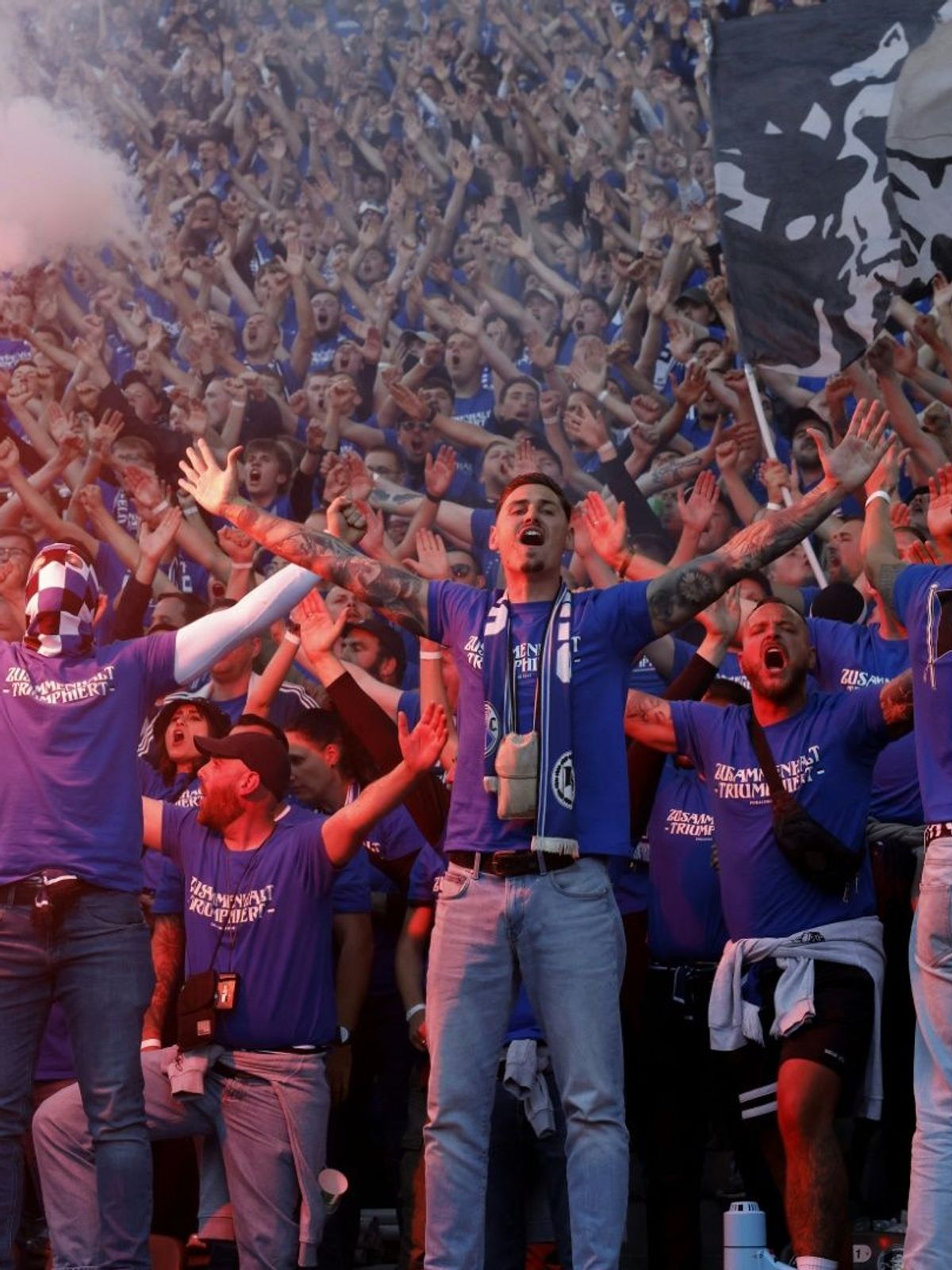 Bielefeld-Fans beim Pokalfinale gegen Stuttgart