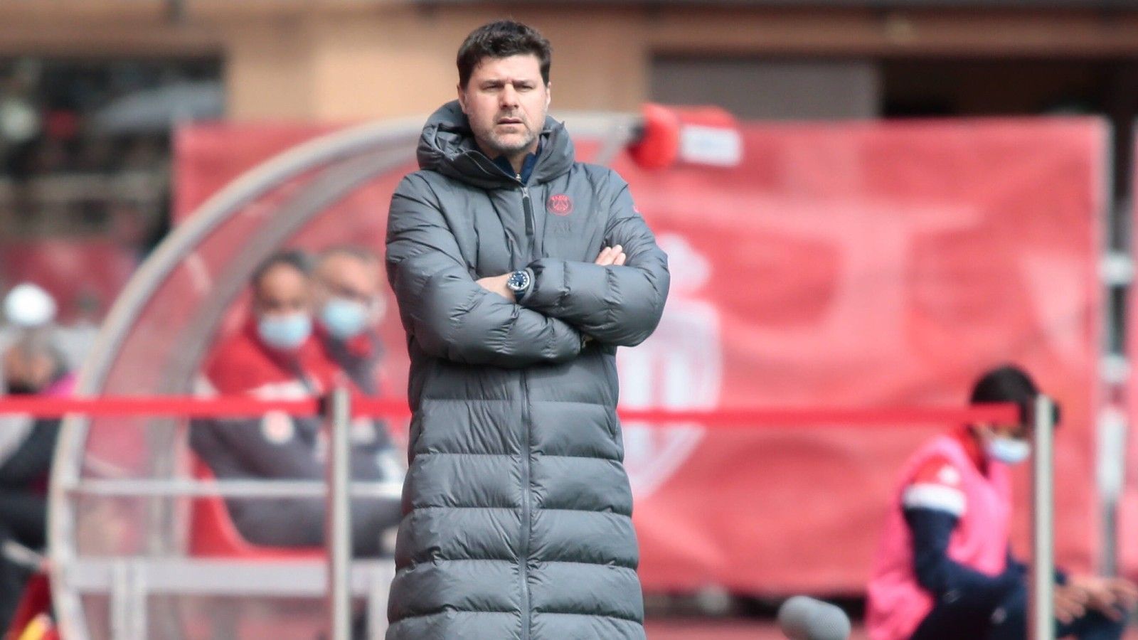 
                <strong>Platz 6: Mauricio Pochettino (Paris Saint-Germain)</strong><br>
                Monatliches Gehalt brutto: 1,1 Millionen Euro -Jährliches Gehalt brutto: 14,0 Millionen Euro
              