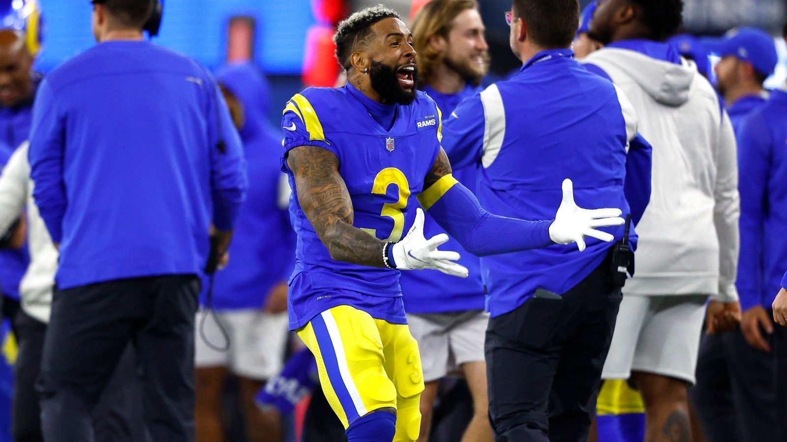 Sports Central © on X: If Odell Beckham Jr has 2 touchdowns on Monday  Night Football first game with the LA Rams, I will send $1000 to one person  who likes this