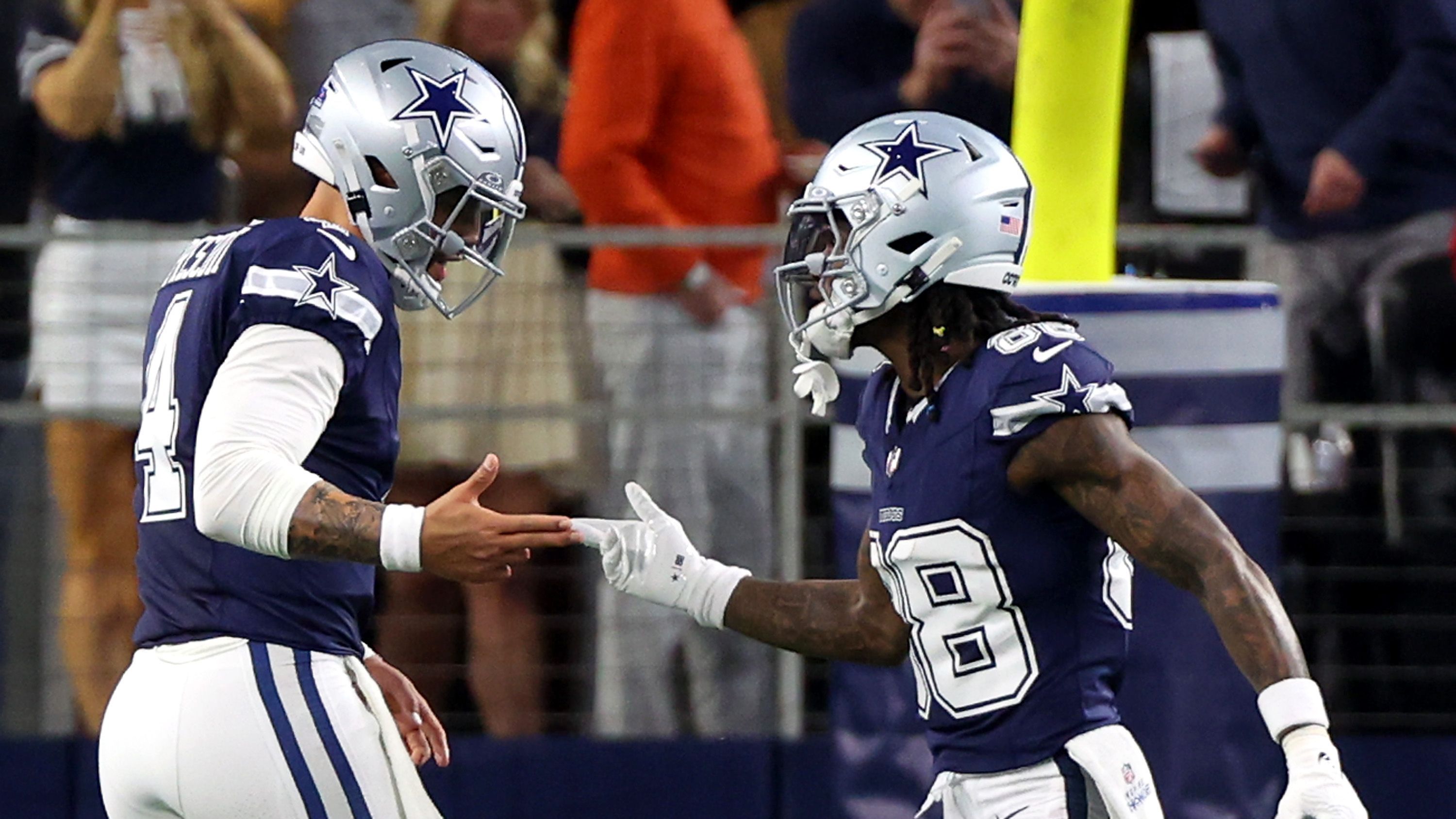 <strong>CeeDee Lamb (Dallas Cowboys)</strong><br>Der 25-Jährige knackte in den letzten drei Spielzeiten die 1.000-Receiving-Yard-Marke, vergangene Saison legte er Bestwerte in Sachen Catches (135), Yards (1.749) und Touchdowns (zwölf) auf. Eine Verlängerung für die Lieblingsanspielstation von Quarterback Dak Prescott dürfte eine der obersten Prioritäten sein.