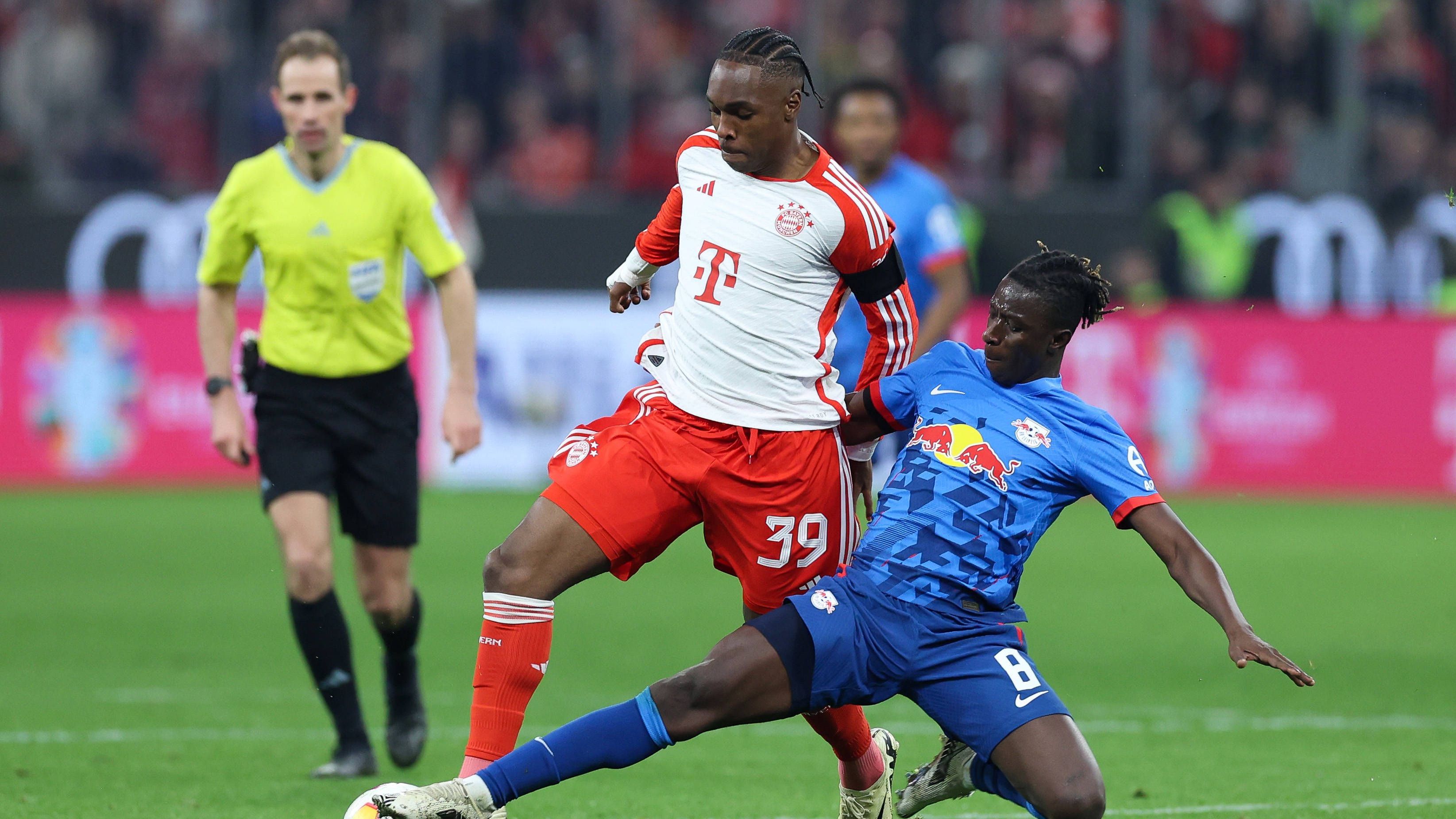 <strong>Mathys Tel (FC Bayern)</strong><br>Der Franzose kommt ebenfalls nach 64 Minuten in die Partie, als er Sane ersetzt. Hat aber trotz großem Laufpensum keine Torchance. <em><strong>ra</strong></em><em><strong>n</strong></em>-Note: 3