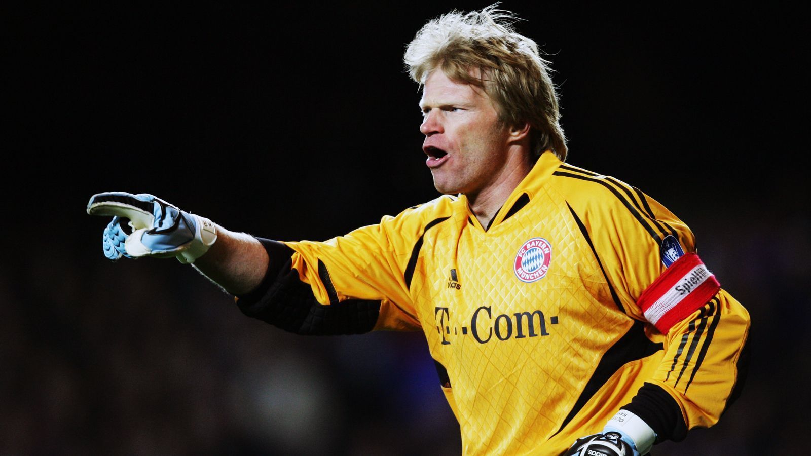 
                <strong>Platz 3: Oliver Kahn</strong><br>
                &#x2022; Champions-League-Einsätze für Bayern München: 103<br>&#x2022; Pflichtspiel-Einsätze insgesamt für Bayern München: 632<br>
              