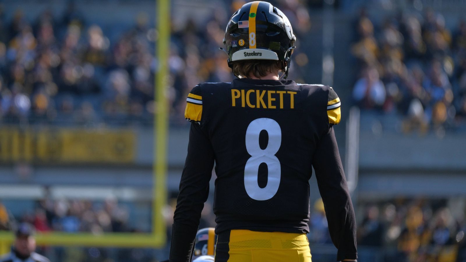 
                <strong>Platz 32: Kenny Pickett</strong><br>
                &#x2022; Team: Pittsburgh Steelers<br>&#x2022; Position: Quarterback<br>&#x2022; Platzierung im Vorjahr: -<br>
              