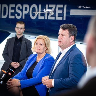 Bundesinnenministerin Faeser besucht Bundespolizei-Fliegerstaffel