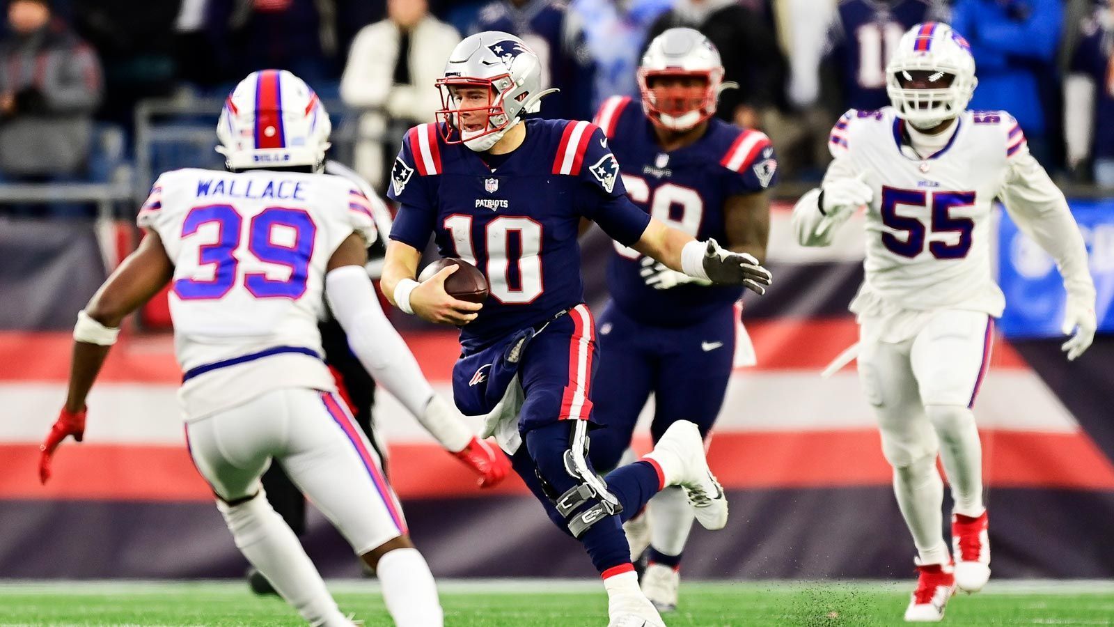 
                <strong>New England Patriots at Buffalo Bills</strong><br>
                In der Nacht von Samstag auf Sonntag, ab 2:00 Uhr LIVE auf ProSieben und im Livestream auf ran.de - &#x2022; Patrick Esume:<strong> Bills - </strong><br>&#x2022; Björn Werner: <strong>Bills - </strong><br>&#x2022; Christoph "Icke" Dommisch: <strong>Bills - </strong><br>&#x2022; Jan Stecker: <strong>Bills - </strong><br>&#x2022; Carsten Spengemann: <strong>Bills - </strong><br>&#x2022; Roman Motzkus: <strong>Bills - </strong><br>&#x2022; Jonas Friedrich:<strong> Patriots - </strong><br>&#x2022; Mattis Oberbach: <strong>Bills</strong><br>
              