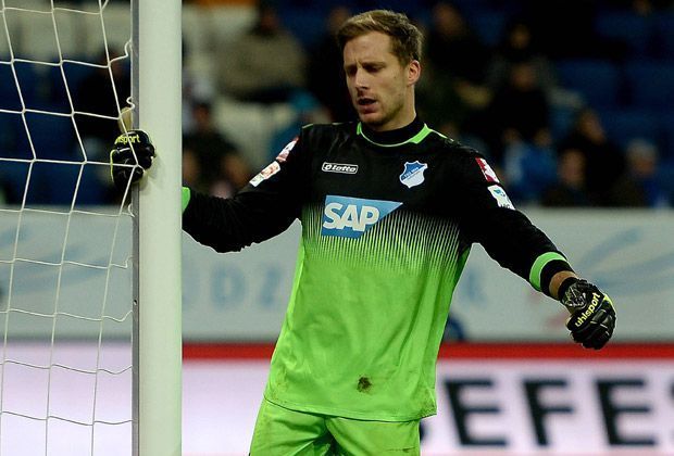 
                <strong>FLOP: Spieltag der Torwartpatzer</strong><br>
                Timo Horn patzt gegen Leverkusen, Jaroslav Drobny gegen Augsburg, Oliver Baumann doppelt gegen Hannover und Ron-Robert Zieler auf der Gegenseite gegen Hoffenheim. Es ist nicht der Spieltag der Torhüter - kann passieren, Kopf hoch!
              