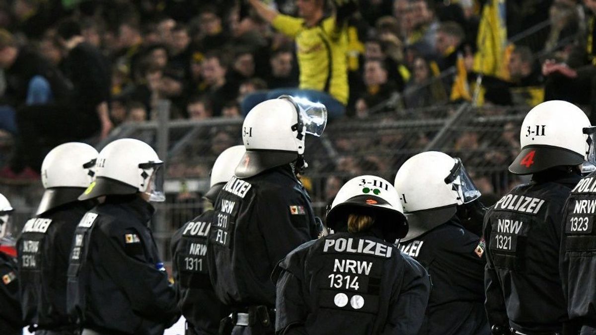 DFL muss für Polizeieinsätze in der Bundesliga zahlen