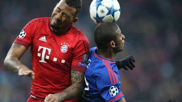 
                <strong>Jerome Boateng</strong><br>
                Jerome Boateng: In der Abwehr wenig bis gar nicht gefordert. Sein Distanzschuss leitete das Torfestival ein. Sein Lapsus ermöglichte Olympiakos die größte Chance, einen Freistoß an der Strafraumgrenze. ran-Note: 3
              