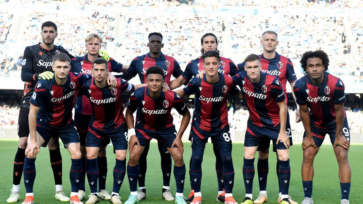 Bologna players pose for a team photo during the Serie A football match between SSC Napoli and Bologna FC at Diego Armando Maradona stadium in Naples (Italy), May 11th, 2024. andreaxstaccioli