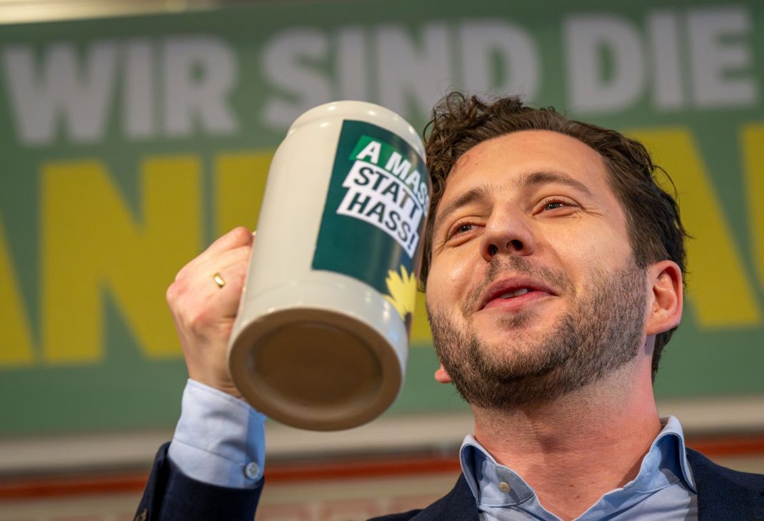 Felix Banaszak, Bundesvorsitzender Bündnis90/Die Grünen, während des politischen Aschermittwoch von Bündnis90/Die Grünen. 