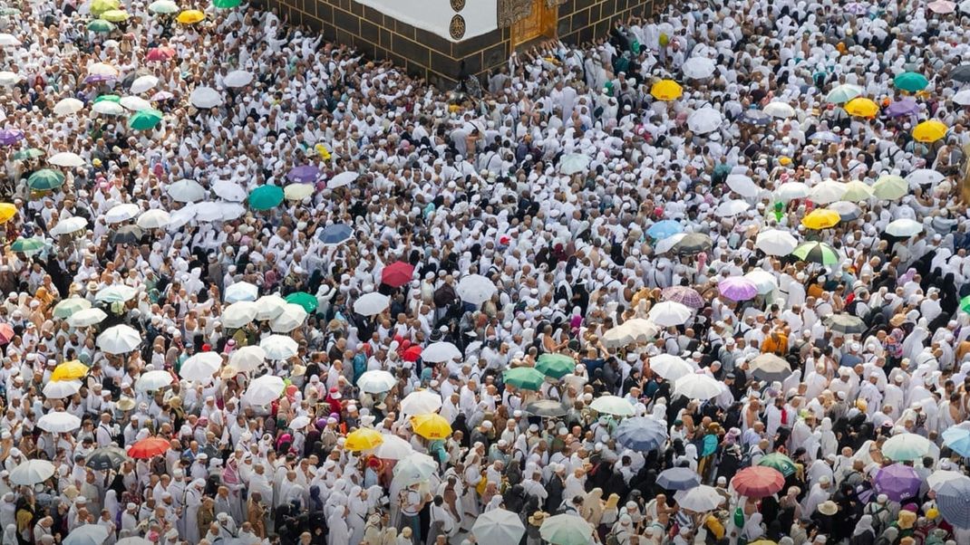 Die Hitze in Mekka hat bislang Dutzenden Gläubigen das Leben gekostet.