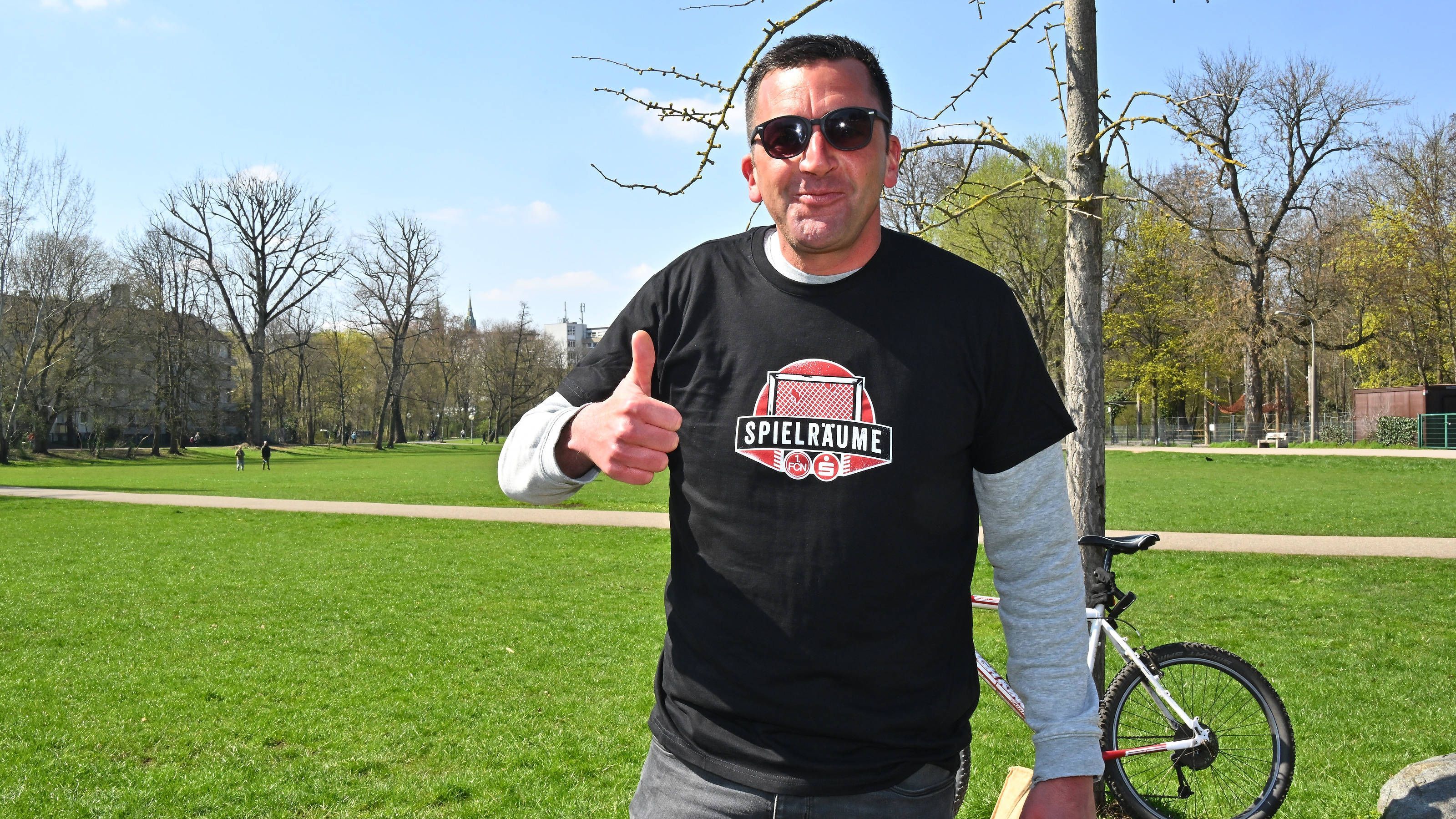 <strong>Fadi Keblawi (Sportredakteur Nürnberger Nachrichten)</strong><br>"Die Frage ist ja: Was war eher da, der fränkische Pessimismus oder der 1. FC Nürnberg?"