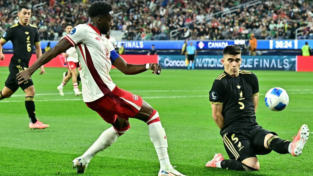Bayern-Star Alphonso Davies im Kanada-Trikot