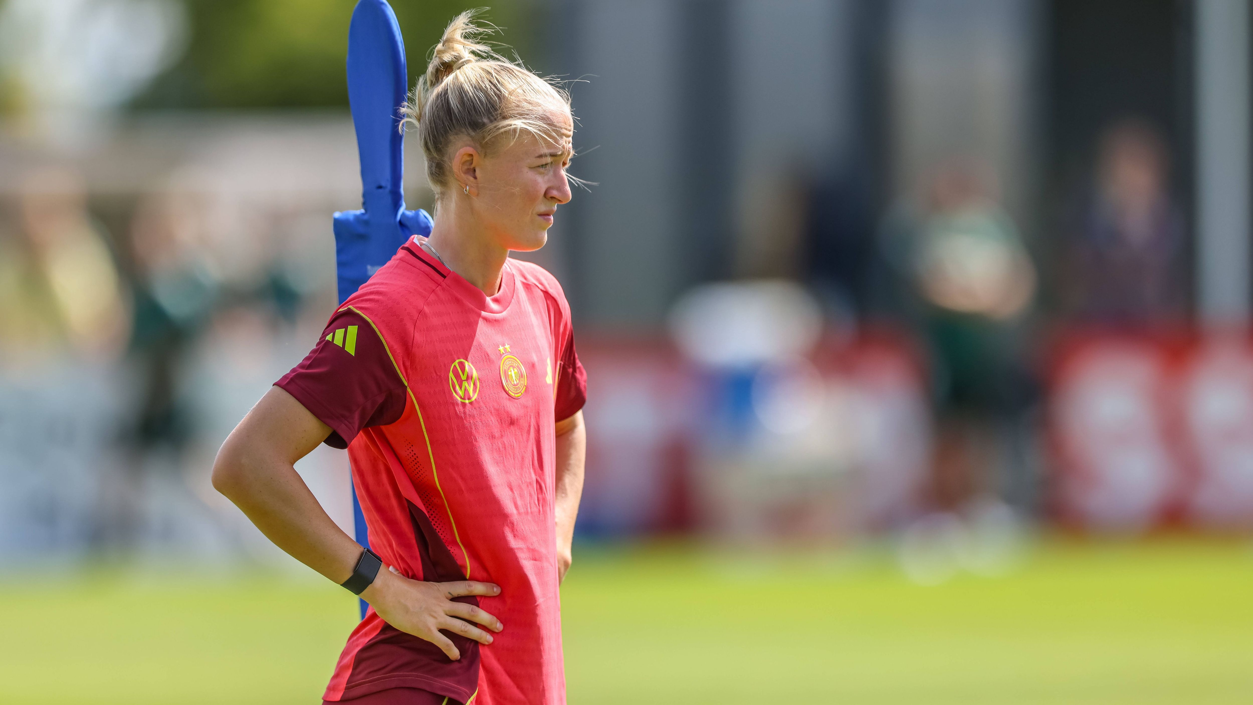 <strong>Lea Schüller</strong><br>Position: Angriff<br>Verein: FC Bayern München<br>Länderspiele: 75