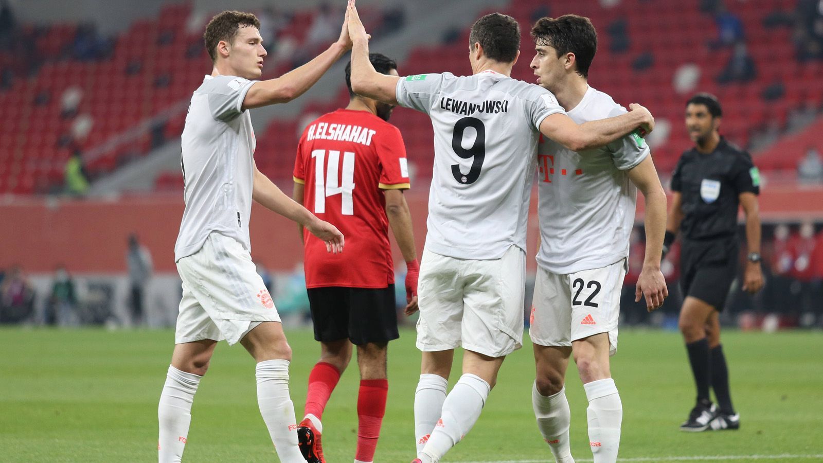 
                <strong>Die Lehren aus dem Bayern-Sieg gegen Al Ahly</strong><br>
                Der FC Bayern München hat nach einem 2:0-Sieg gegen Afrika-Champion Al Ahly aus Ägypten erwartungsgemäß das Finale der FIFA Klub-WM erreicht. ran.de zeigt die Lehren aus dem Halbfinale für das Endspiel.
              