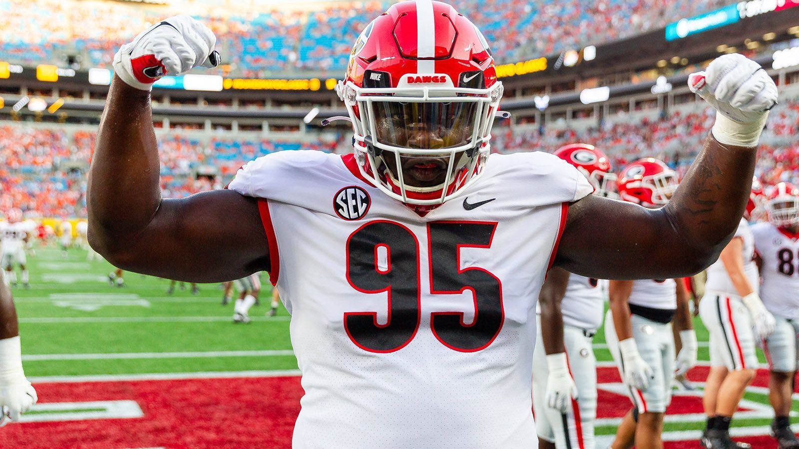 
                <strong>27. Pick: Tampa Bay Buccaneers - Devonte Wyatt </strong><br>
                &#x2022; Defensive Tackle<br>&#x2022; Georgia <br>
              