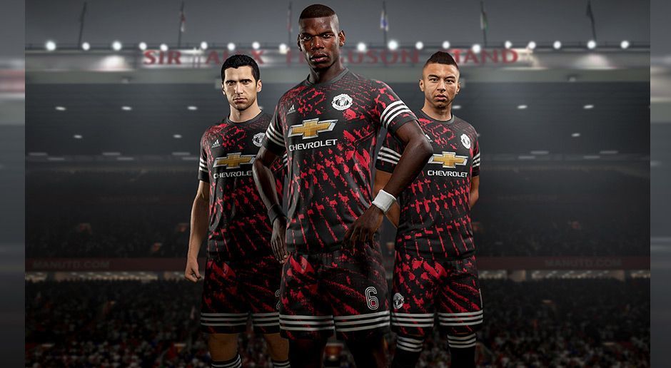 
                <strong>4th kit von: Manchester United</strong><br>
                
              