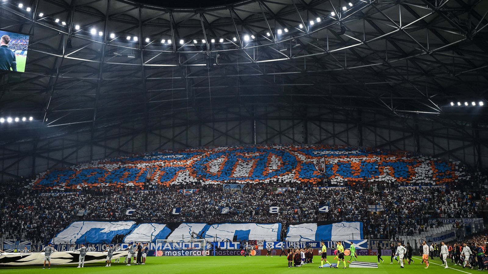 
                <strong>Platz 7: Olympique Marseille - Orange Vélodrome</strong><br>
                &#x2022; Zuschauerschnitt: 62.623<br>&#x2022; Zuschauer gesamt: 1.189.846<br>&#x2022; Kapazität: 67.394<br>&#x2022; Durchschnittliche Auslastung: 92,9 %<br>&#x2022; Heimspiele: 19<br>&#x2022; Ausverkaufte Spiele: 0<br>
              