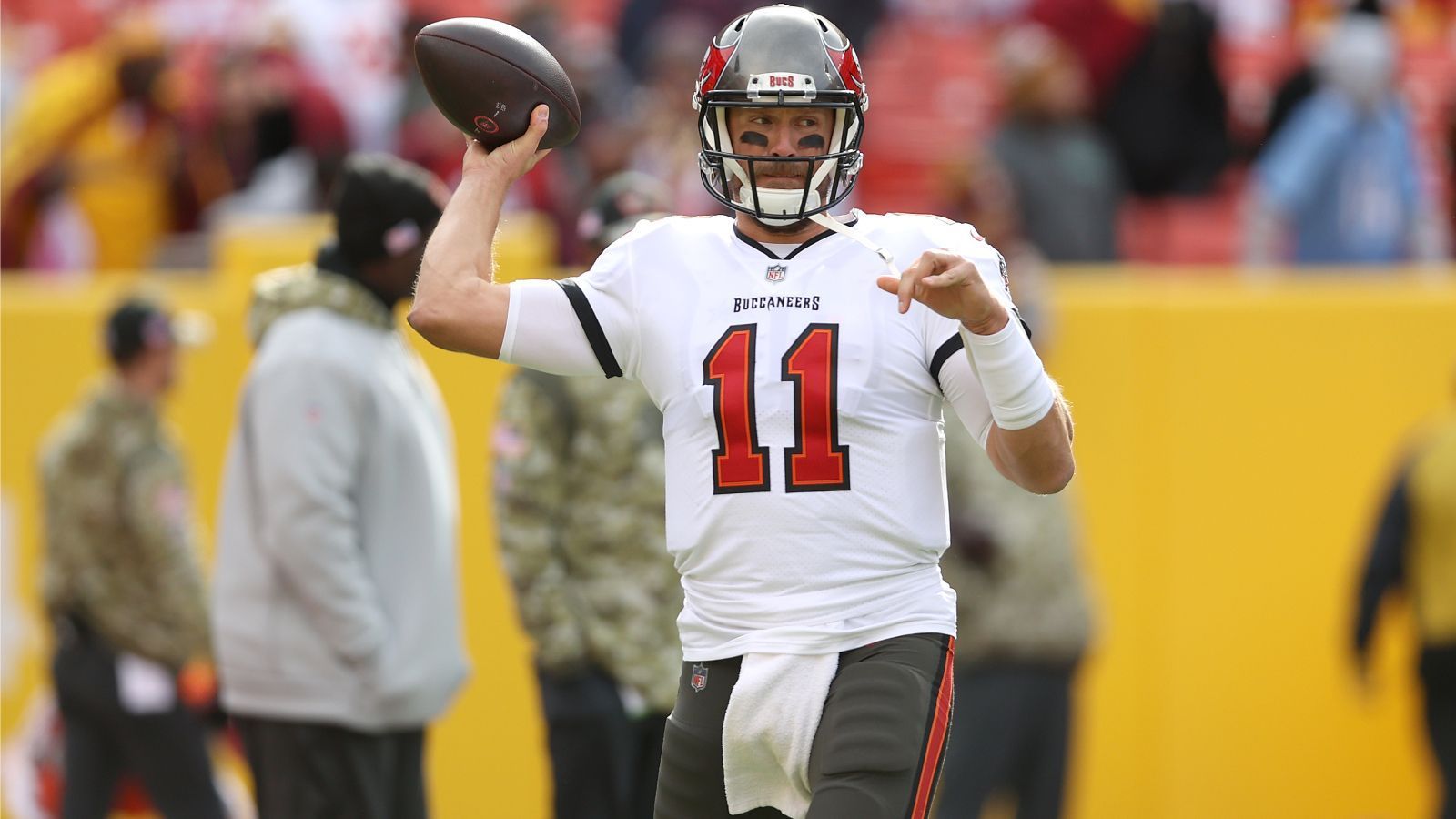 
                <strong>Blaine Gabbert</strong><br>
                &#x2022; Aktuelles Team: Tampa Bay Buccaneers<br>&#x2022; In der NFL seit: 2011<br>&#x2022; Starts seit 2015: 21<br>&#x2022; Karriereverdienst: 23.714.351 Dollar<br>
              