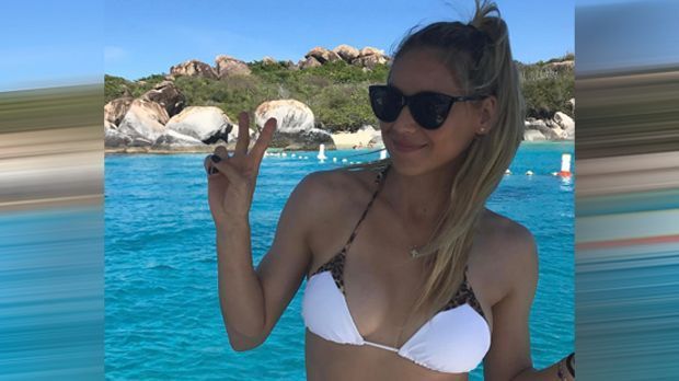 
                <strong>Anna Kournikova</strong><br>
                Auch auf diesem Bild posiert die Russin, die nie einen WTA-Einzeltitel gewinnen konnte, sehr freizügig.
              