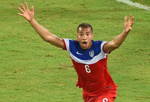 
                <strong>John Anthony Brooks (1 Tor, USA, Hertha BSC)</strong><br>
                US-Held mit deutschen Wurzeln: John Anthony Brooks bringt dem Team von Trainer Jürgen Klinsmann mit seinem Kopfballtreffer kurz vor Schluss den 2:1-Sieg über Ghana. Der gebürtige Berliner spielte einst für die deutsche U20-Auswahl.
              
