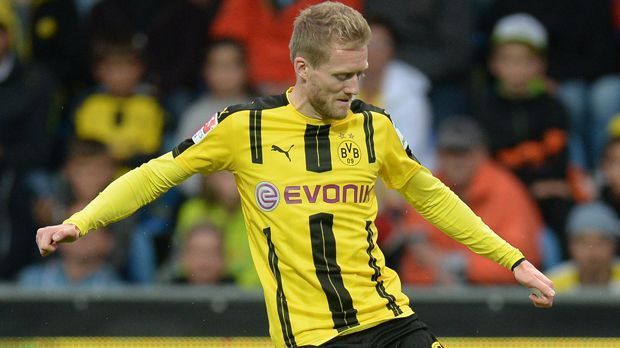 
                <strong>Andre Schürrle</strong><br>
                Andre Schürrle: Versuchte auf der rechten Seite noch späte Impulse zu setzen, aber zum Zeitpunkt seiner Einwechselung hatten die Bayern die Partie defensiv gut im Griff. ran-Note: 4
              