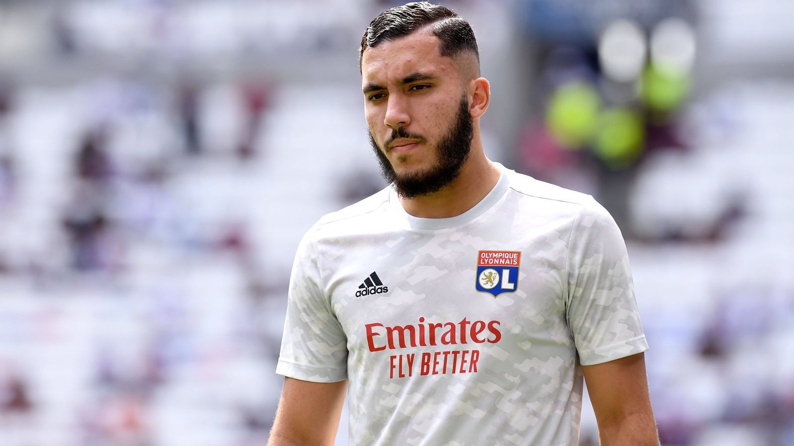 
                <strong>Ligue 1 (sieben Nominierte)</strong><br>
                Gleich sieben Spieler aus Frankreich sind nominiert. Rayan Cherki (Olympique Lyon), Jeremy Doku (Stade Rennes), Mohamed-Ali Cho (SCO Angers), Myron Boadu (AS Monaco), Nuno Mendes (PSG), William Saliba (Olympique Marseille) und Khephren Thuram (Nizza) stehen auf der Liste.
              