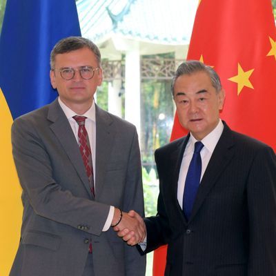 Ukrainischer Außenminister Kuleba in China: Kiew zeigt sich in Peking gesprächsbereit