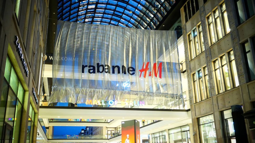 Die jährliche Designer-Kollektion von H&amp;M ist diesmal mit dem Label Rabanne realisiert worden.